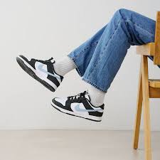 Retro & Low-Profile silhouettes