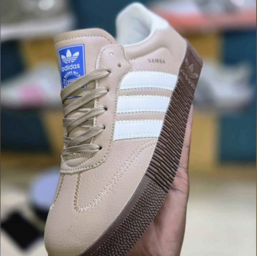 Samba sneaker